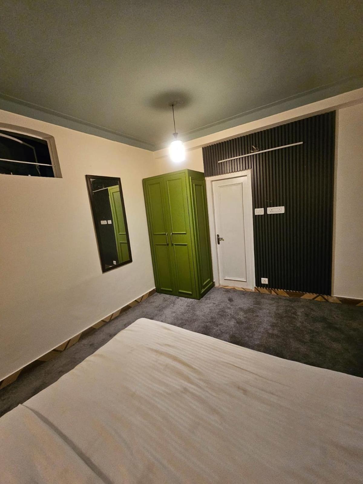 Hotel The Mussoorie International Екстериор снимка