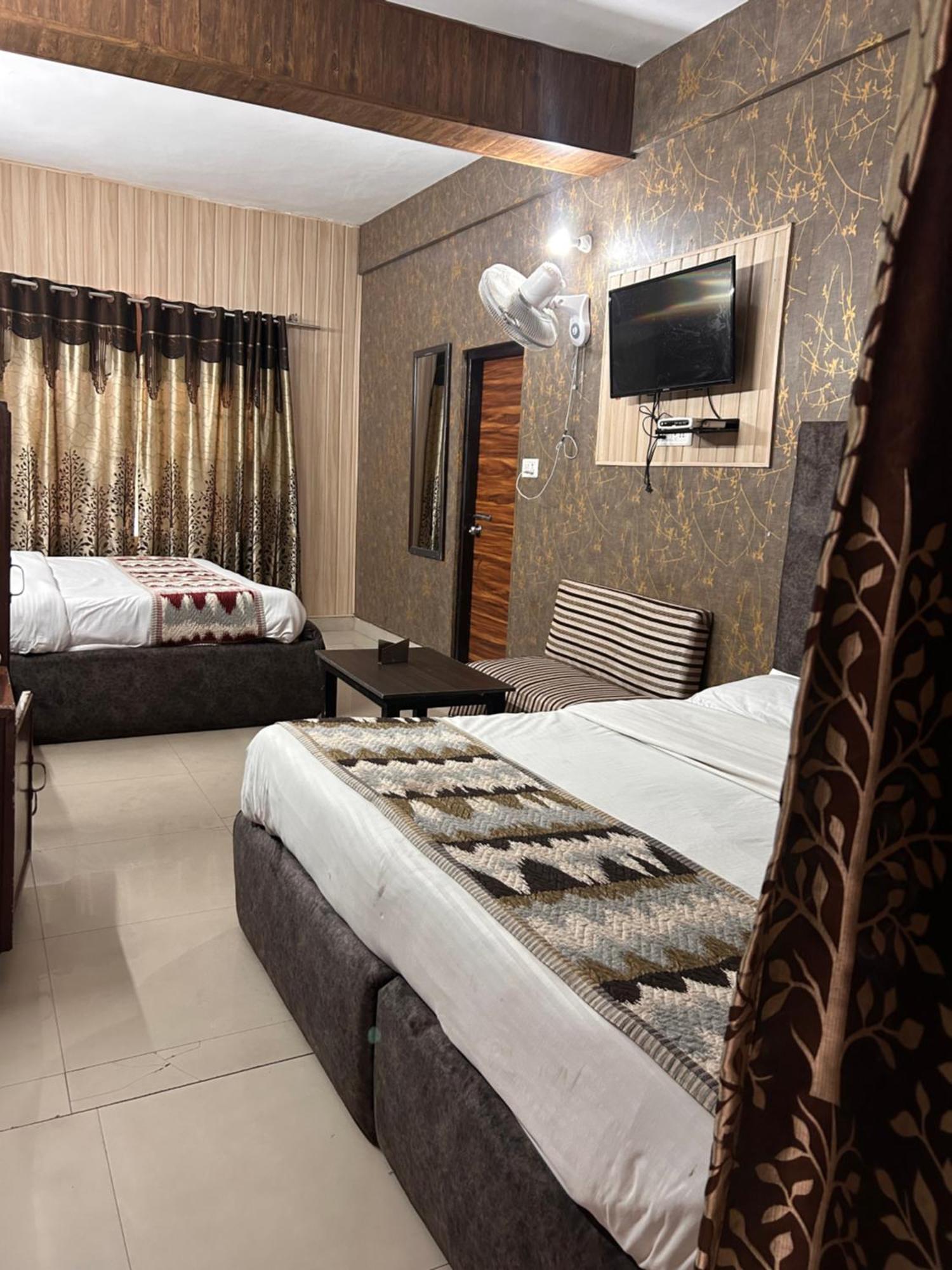 Hotel The Mussoorie International Екстериор снимка